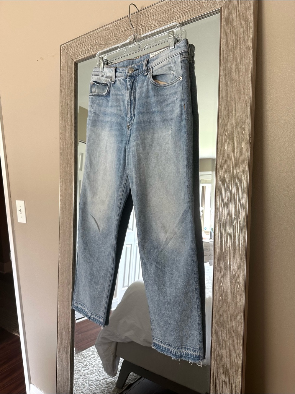 Rag & Bone Women’s Harlow Mid Rise Straight Leg Light Wash Jeans Size 28